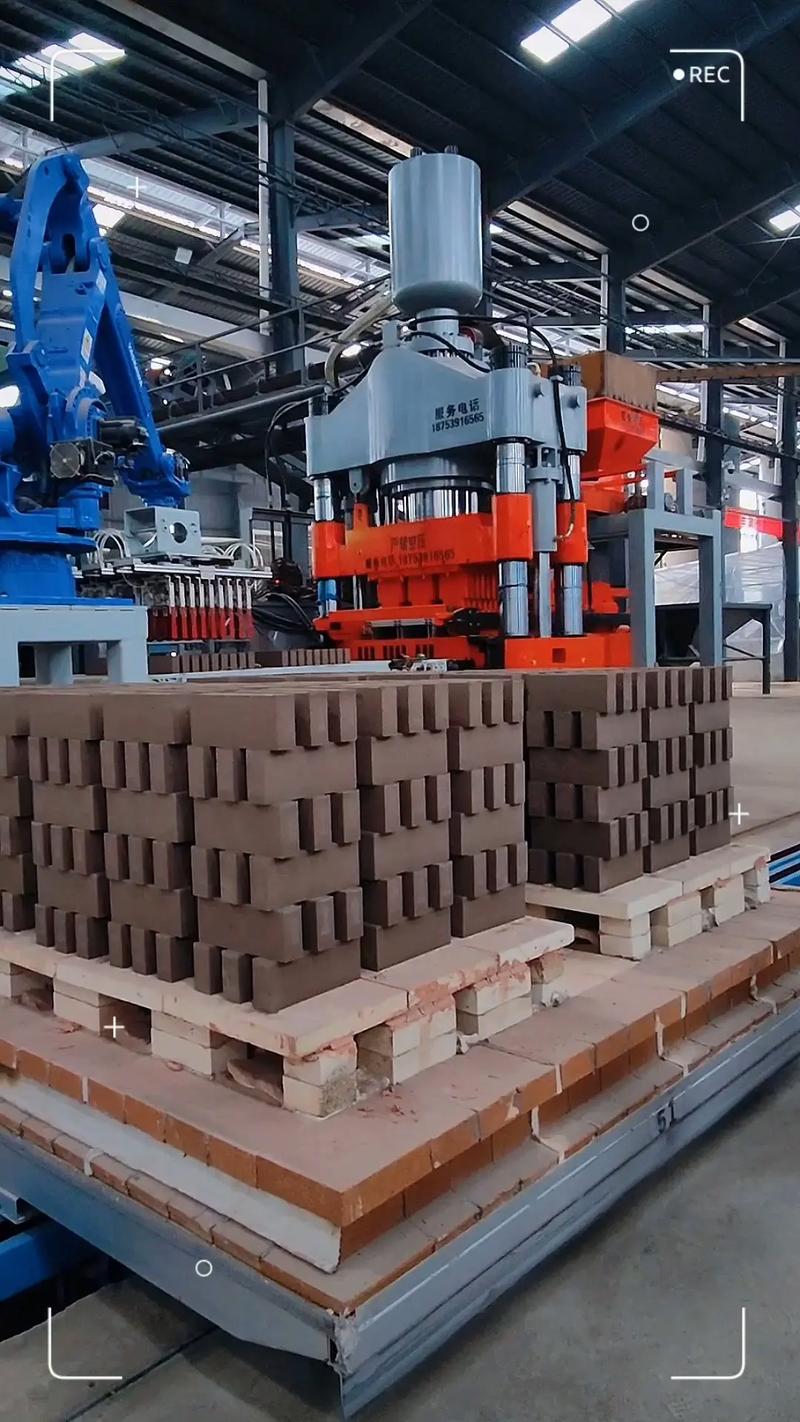 免烧砖机操作规程之免烧砖机设备的工作原理