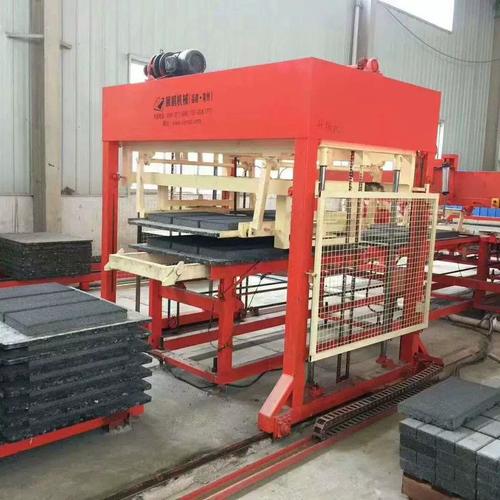 QTJ4-25型砌块成型机工作原理?